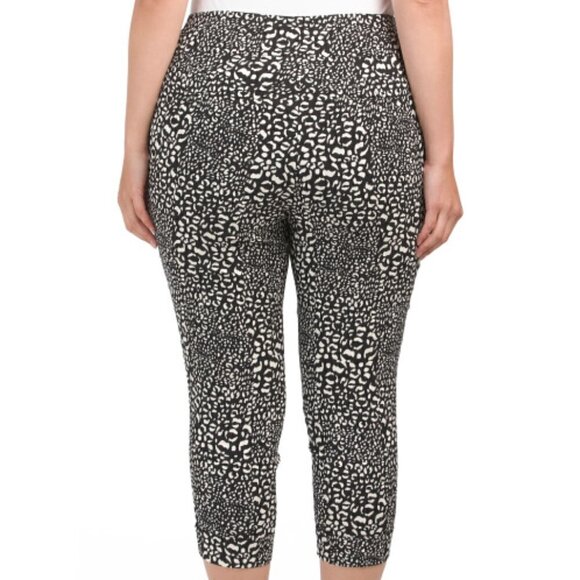 Cooper & Ella Plus Pull on Cropped Pants with Rolled Cuffs Black White Size 22W - Picture 2 of 14